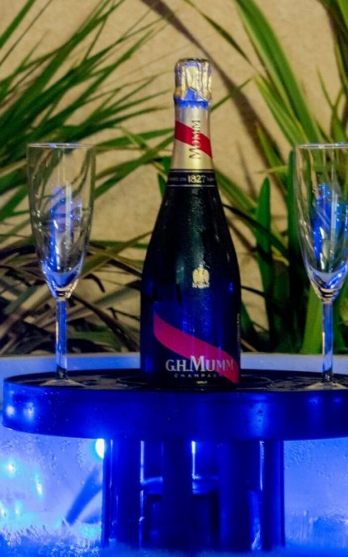 Option champagne dans le jacuzzi