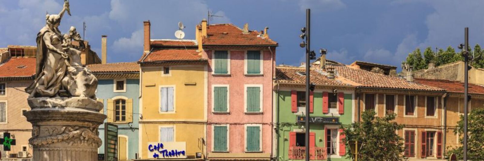 Place du théatre antique